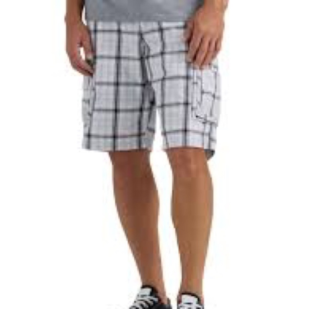 Lee Dungarees Men's Plaid Cargo Shorts in White and Gray 48